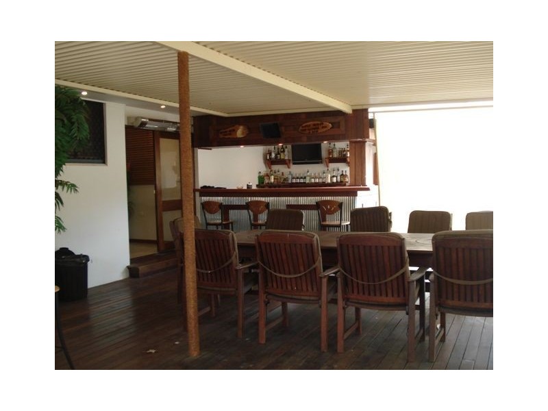 51 Arcadia Drive, Mermaid Waters QLD 4218