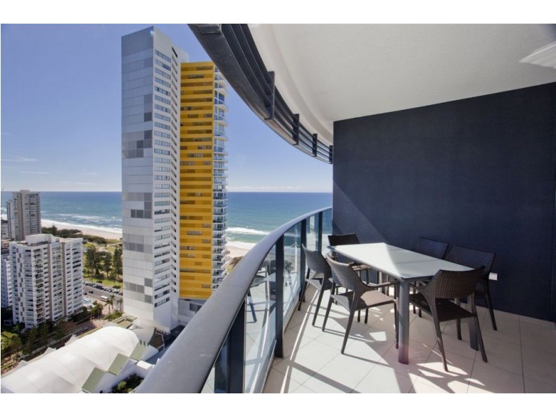2501/4 Charles Avenue, Broadbeach QLD 4218