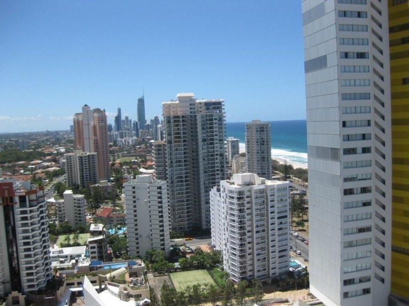 2501/4 Charles Avenue, Broadbeach QLD 4218