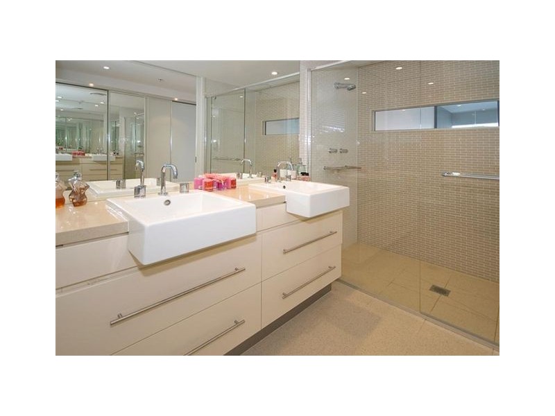 1005/89 Surf Parade, Broadbeach QLD 4218