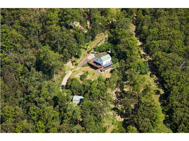 2 Chesterfield Drive, Bonogin QLD 4213