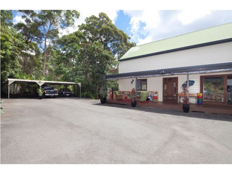 2 Chesterfield Drive, Bonogin QLD 4213