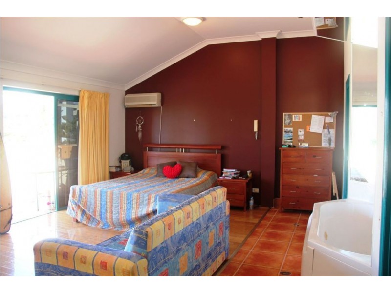 37/112 Surf Parade, Broadbeach QLD 4218