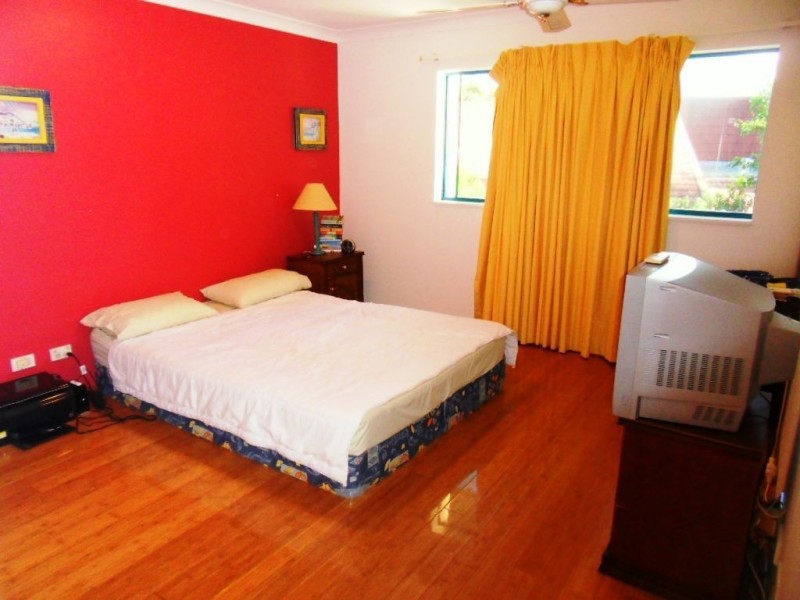 37/112 Surf Parade, Broadbeach QLD 4218