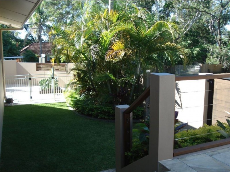 14 Greer Tce, Southport QLD 4215