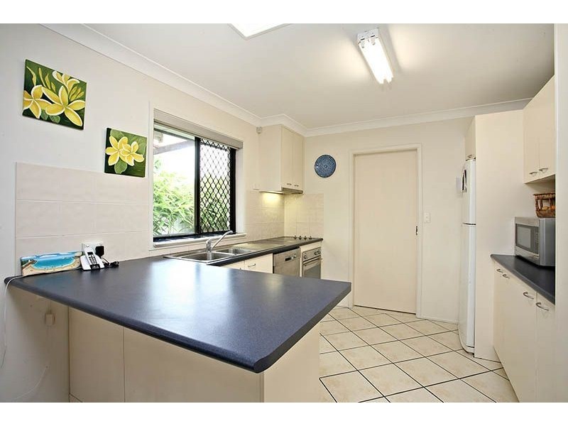 16 Pacific Blvd, Broadbeach Waters QLD 4218