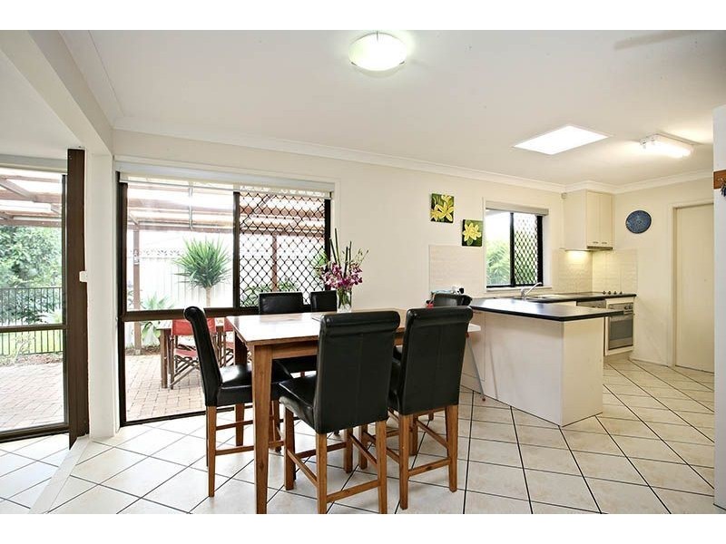 16 Pacific Blvd, Broadbeach Waters QLD 4218