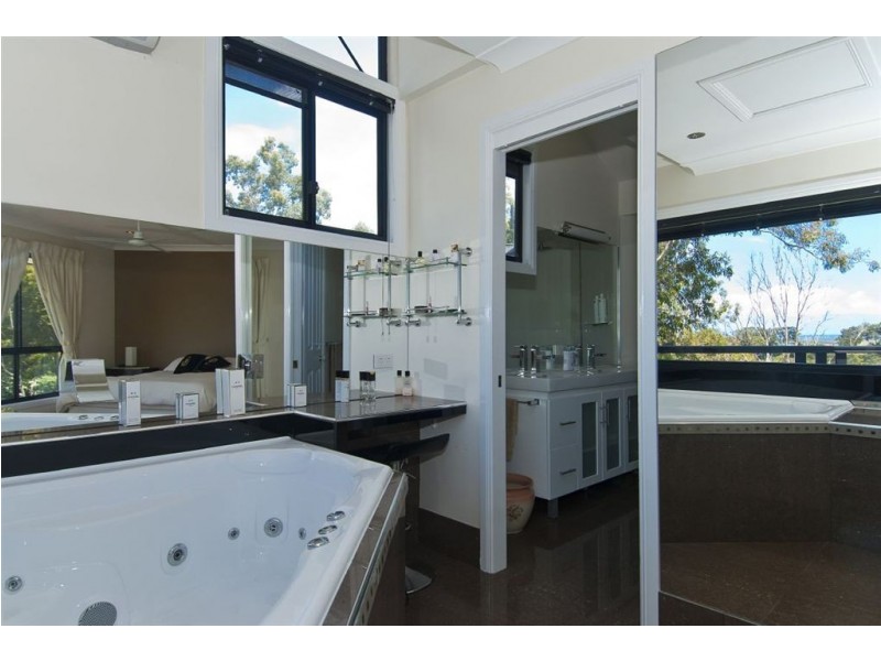 9A Duke Court, Tallai QLD 4213