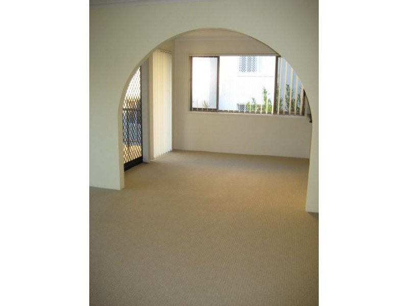 3/12 Rosewood Ave, Broadbeach QLD 4218