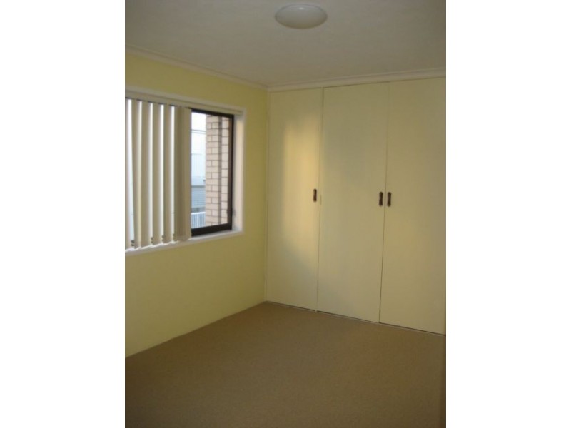 3/12 Rosewood Ave, Broadbeach QLD 4218