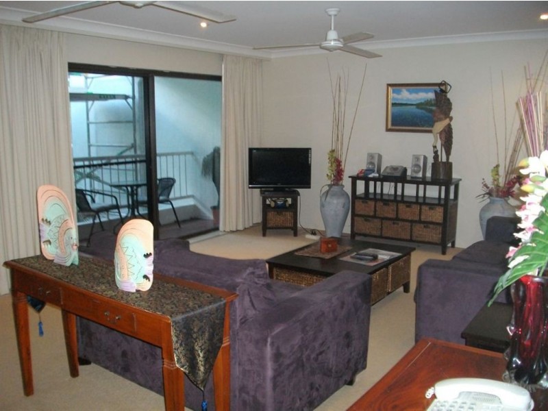 20 & 33/24 Hamilton Avenue, Surfers Paradise QLD 4217