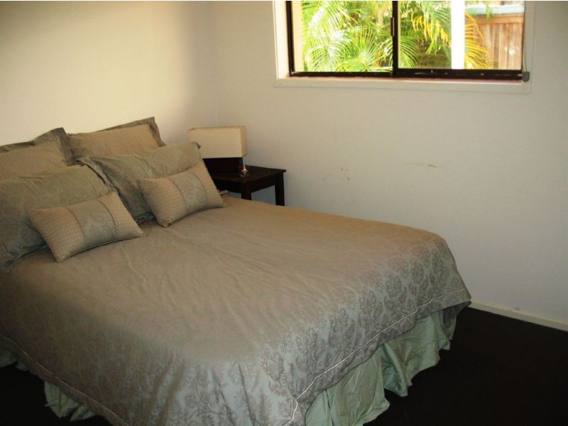 1 Intrepid Drive, Mermaid Waters QLD 4218