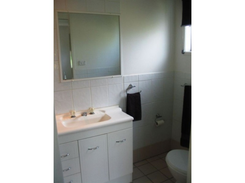 1 Intrepid Drive, Mermaid Waters QLD 4218