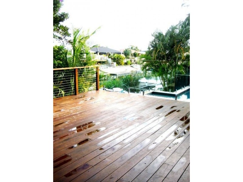 2 Bahia Court, Broadbeach Waters QLD 4218