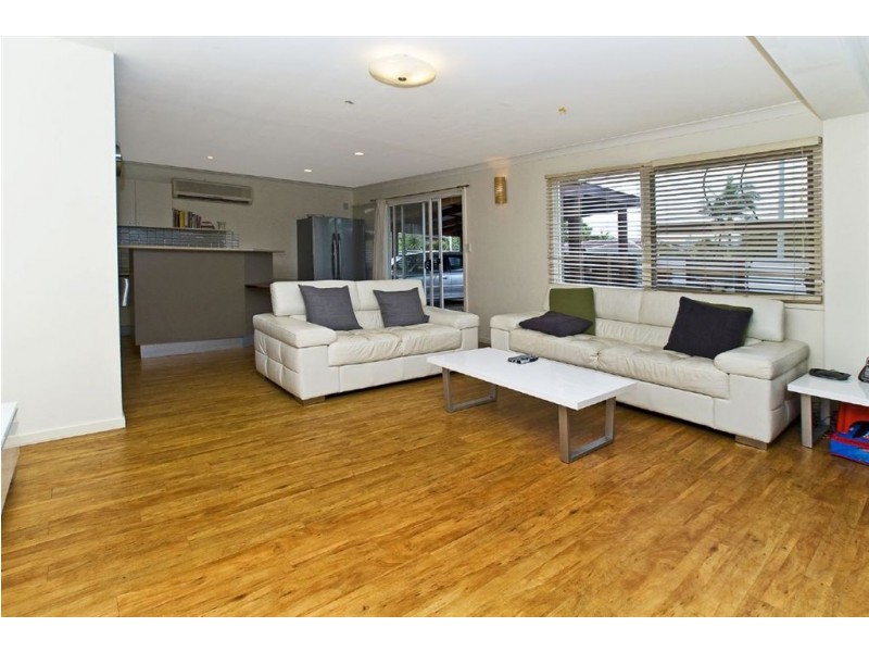 23 Kiers Road, Miami QLD 4220