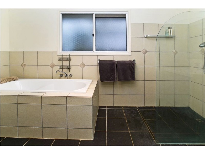 23 Kiers Road, Miami QLD 4220