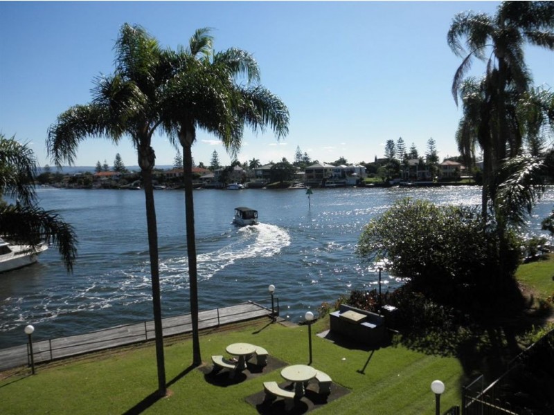 4/37 Monaco Street, Broadbeach QLD 4218