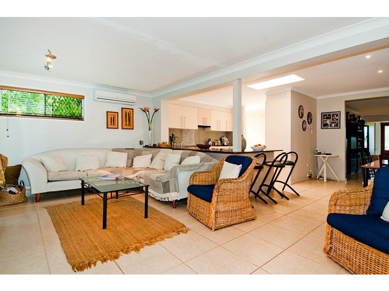 5 Sigatoka Place, Clear Island Waters QLD 4226