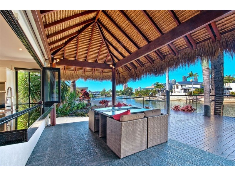 26 Andrea Avenue, Broadbeach Waters QLD 4218