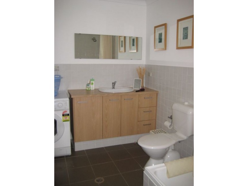 14 Ensenada Court, Broadbeach Waters QLD 4218