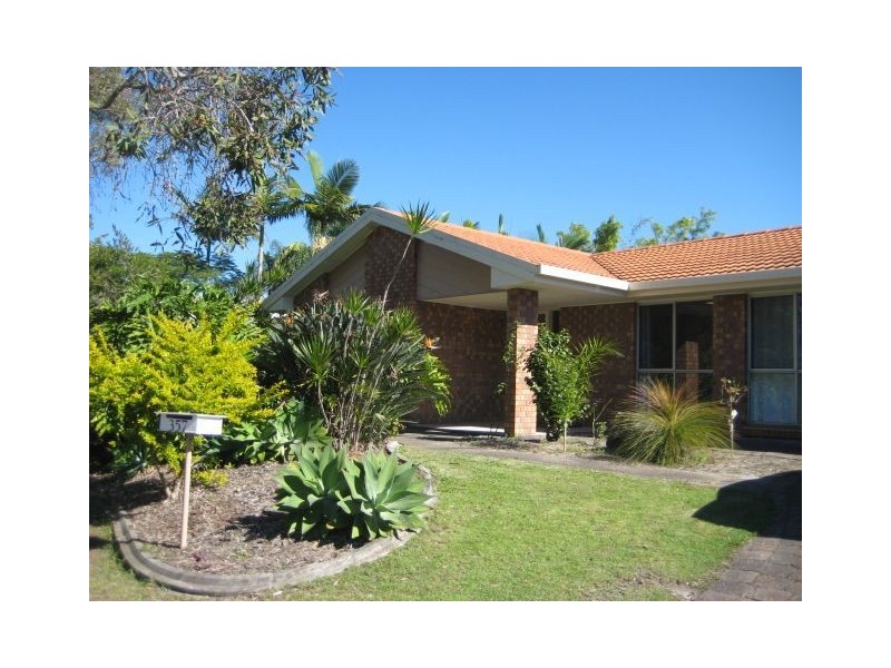 357 Rio Vista Blvd, Mermaid Waters QLD 4218