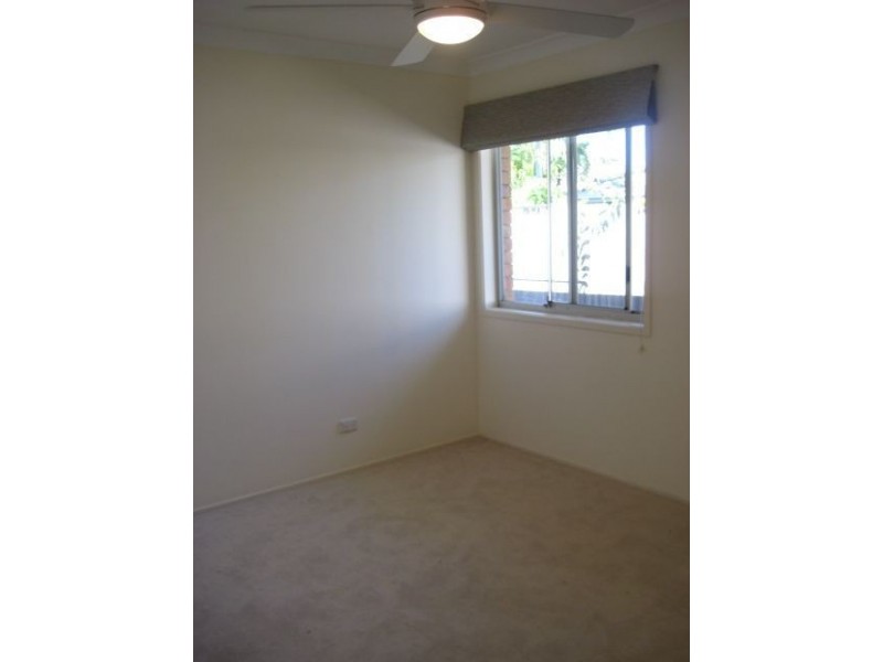 357 Rio Vista Blvd, Mermaid Waters QLD 4218