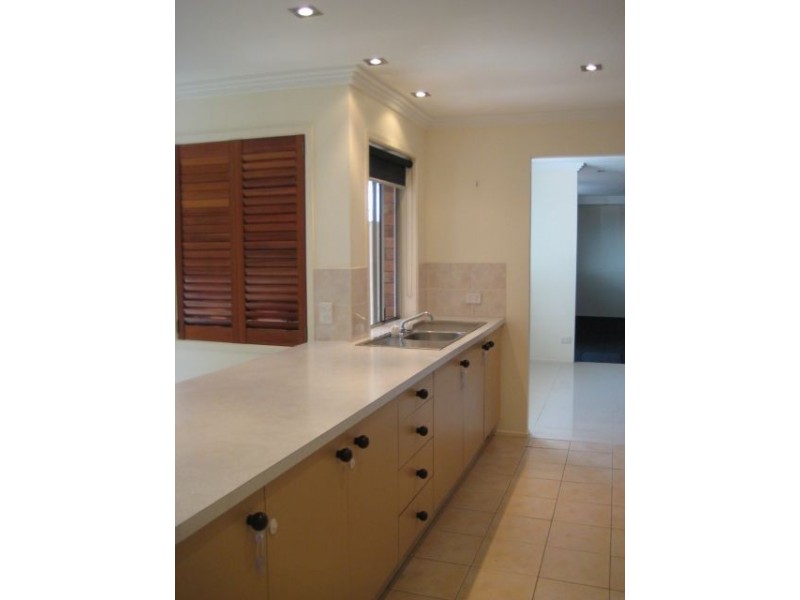 357 Rio Vista Blvd, Mermaid Waters QLD 4218