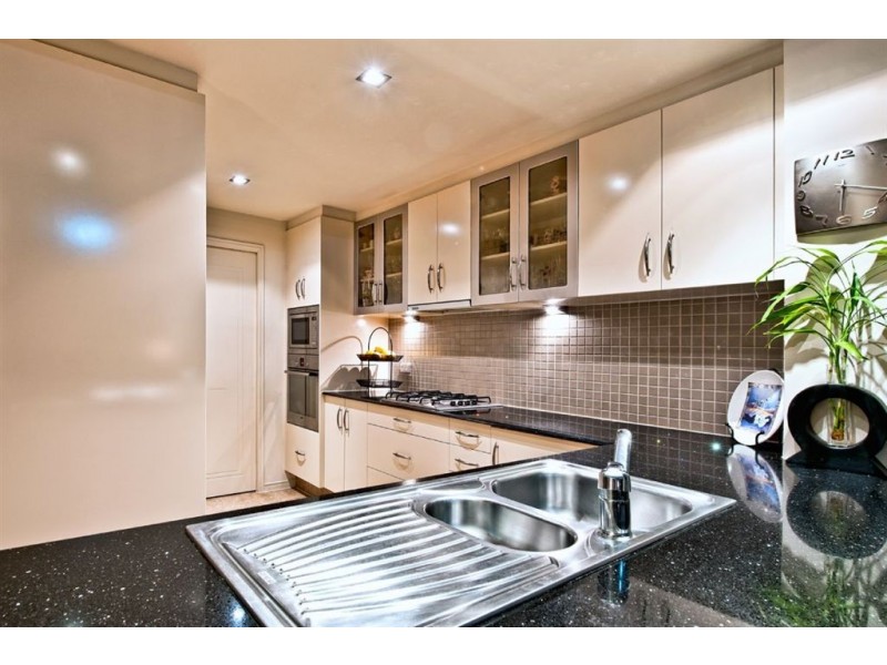 2031 The Vistas Drive, Carrara QLD 4211