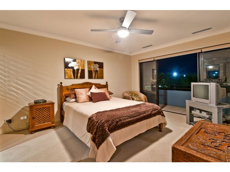 2031 The Vistas Drive, Carrara QLD 4211