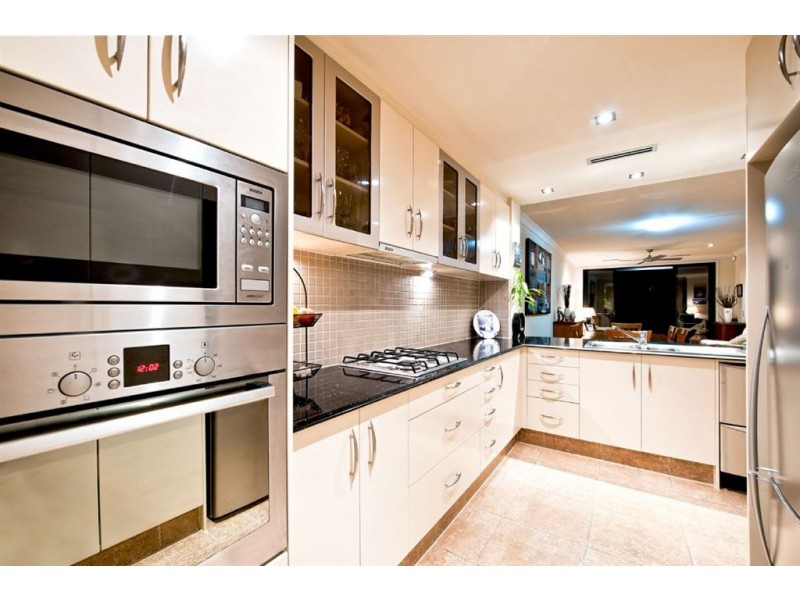 2031 The Vistas Drive, Carrara QLD 4211