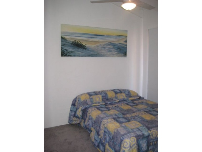 2/14 Barcardi Court, Mermaid Waters QLD 4218