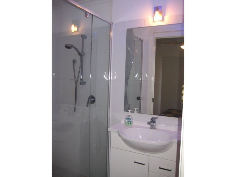 2/14 Barcardi Court, Mermaid Waters QLD 4218