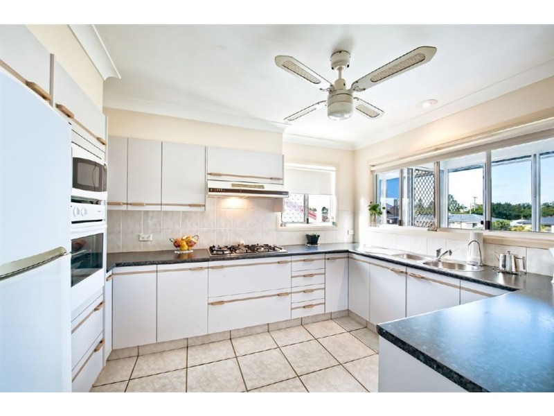 10 Monte Vista Court, Broadbeach Waters QLD 4218