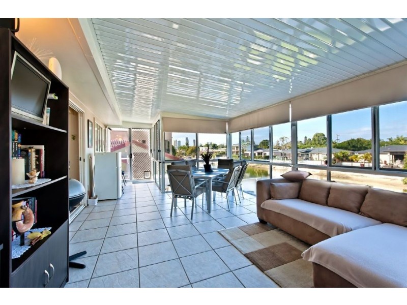 10 Monte Vista Court, Broadbeach Waters QLD 4218