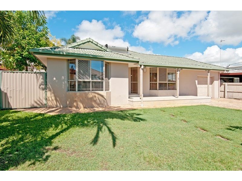 2 Cresta Ct, Broadbeach Waters QLD 4218