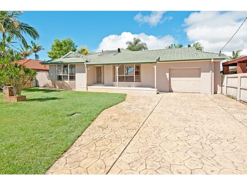 2 Cresta Court, Broadbeach Waters QLD 4218