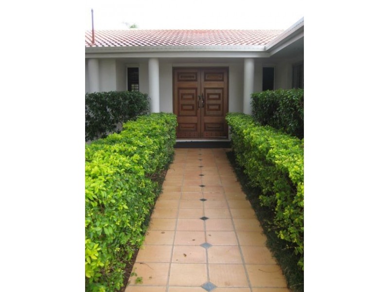 6 Moomba Court, Bundall QLD 4217