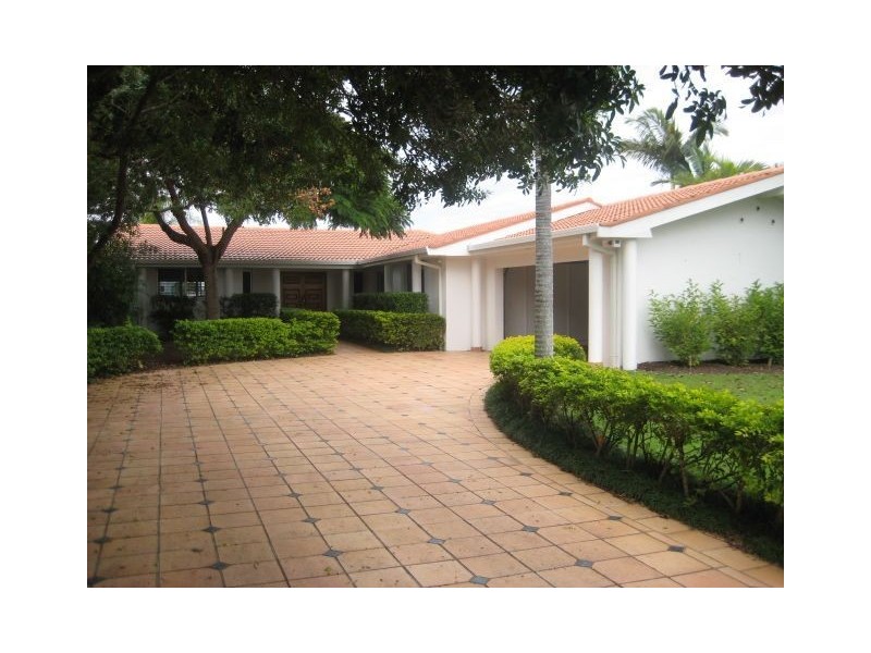 6 Moomba Court, Bundall QLD 4217