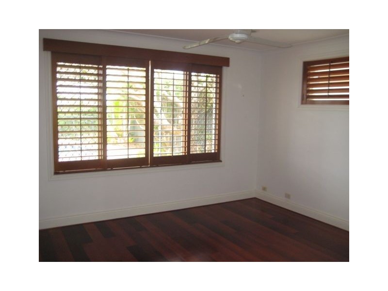 6 Moomba Court, Bundall QLD 4217