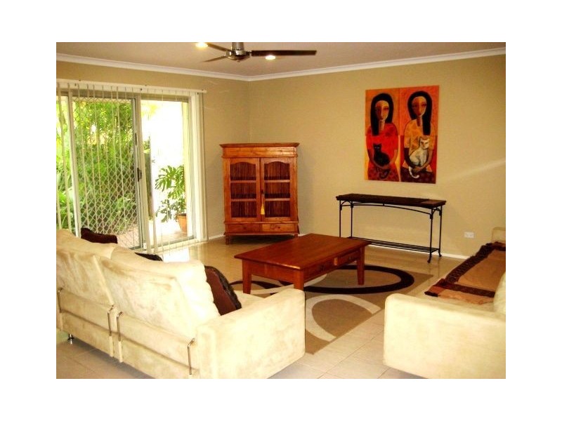 59 Kalimna Drive, Broadbeach Waters QLD 4218