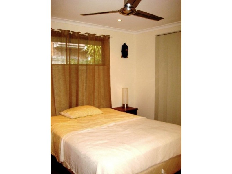 59 Kalimna Drive, Broadbeach Waters QLD 4218