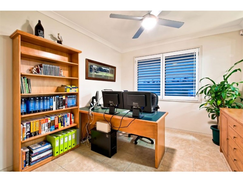 3040 Everglade Avenue, Carrara QLD 4211