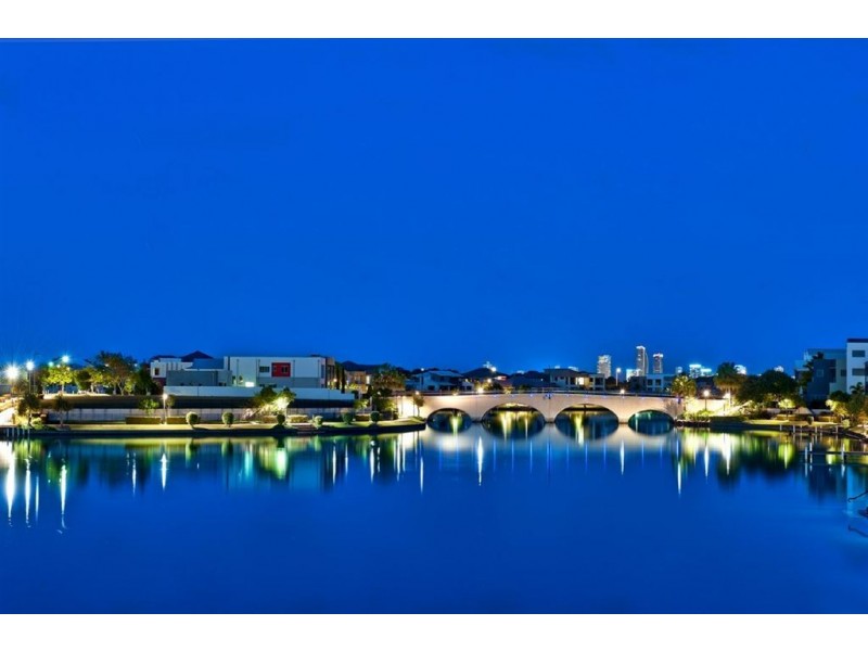 3040 Everglade Avenue, Carrara QLD 4211