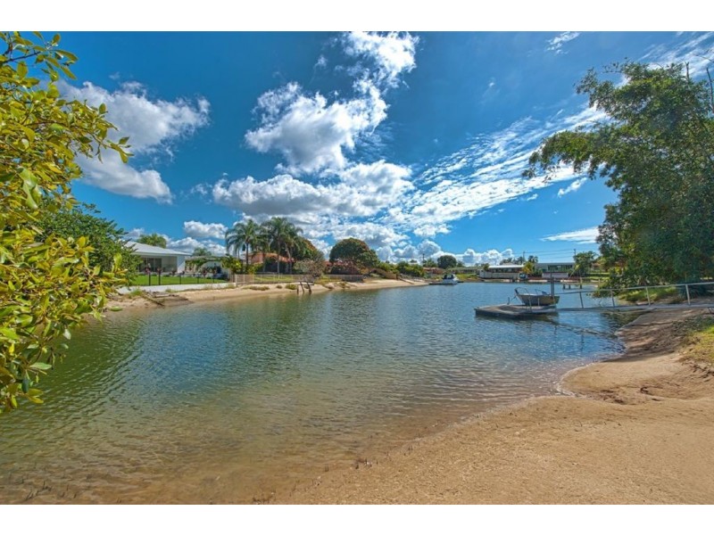 37 Beverley Crescent, Broadbeach Waters QLD 4218