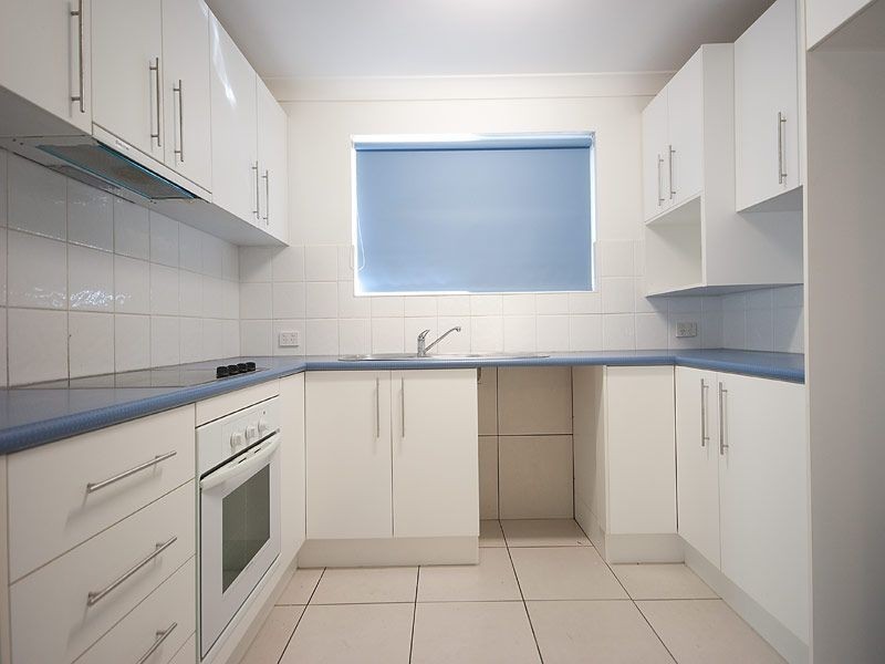 12 Bermuda Street, Broadbeach Waters QLD 4218