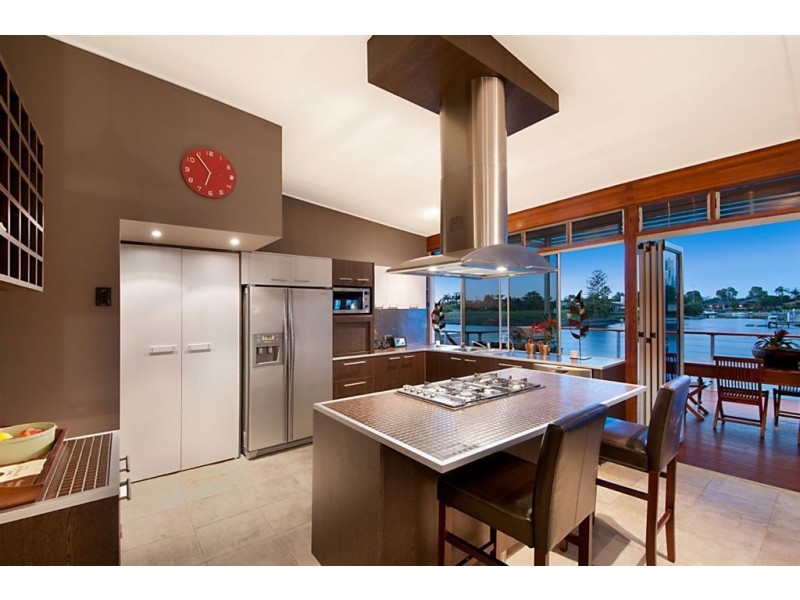 31 Furlong, Broadbeach Waters QLD 4218