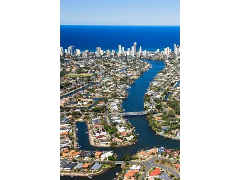 31 Furlong, Broadbeach Waters QLD 4218