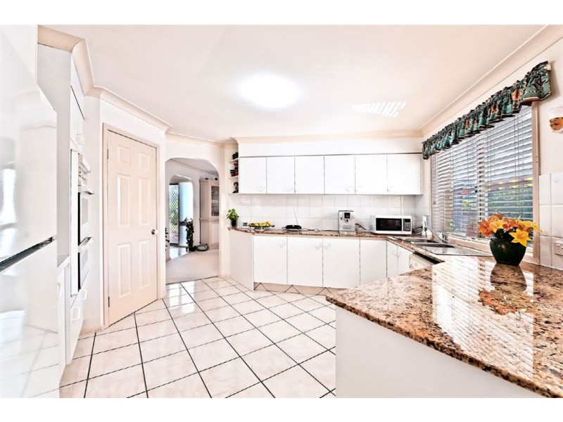 3 Montserrat Court, Clear Island Waters QLD 4226