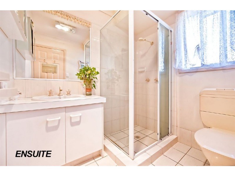 3 Montserrat Court, Clear Island Waters QLD 4226