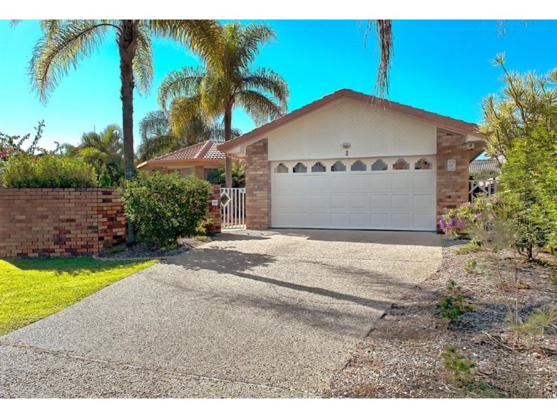 3 Montserrat Court, Clear Island Waters QLD 4226